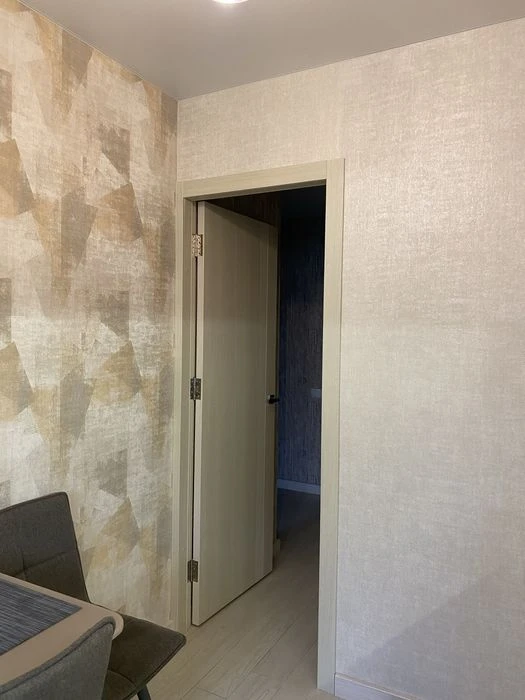 АГЕНСТВАМ НЕ ТУРБУВАТИ! ВЛАСНИК! Продам 3х кім. кв., м.Салті