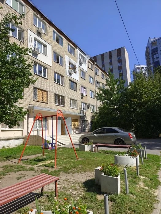 Продам 2комнаты на Отакара Яроша!