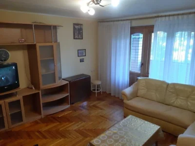 Продам 3 к.кв м.Захисників України pp1