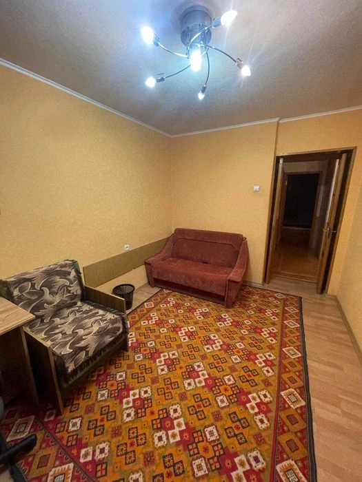 Продам 3 к.кв м.Захисників України pp1