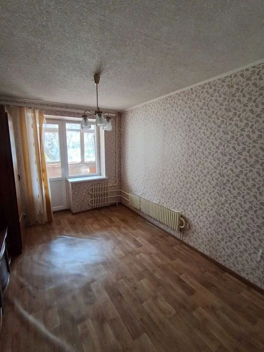 ПРОДАМ 3 к кв   1/9  метро Холодная Гора рядом