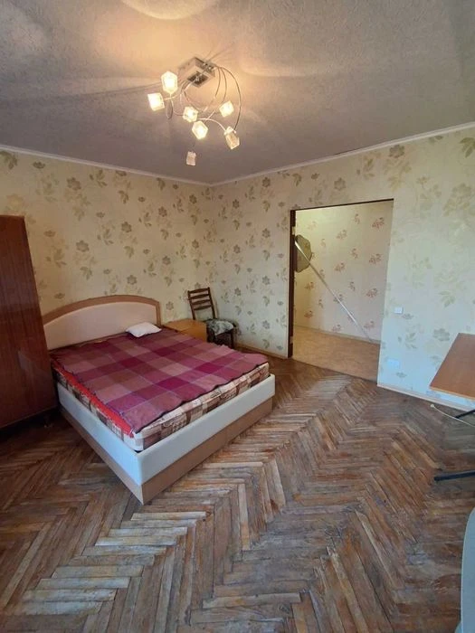 ПРОДАМ 3 к кв   1/9  метро Холодная Гора рядом