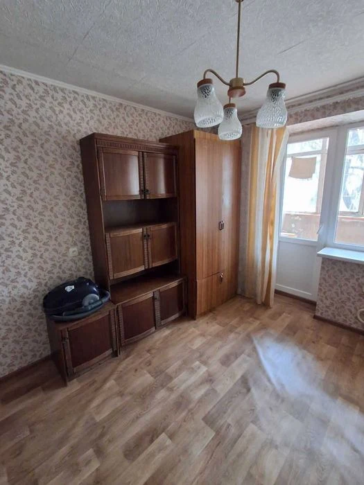 ПРОДАМ 3 к кв   1/9  метро Холодная Гора рядом