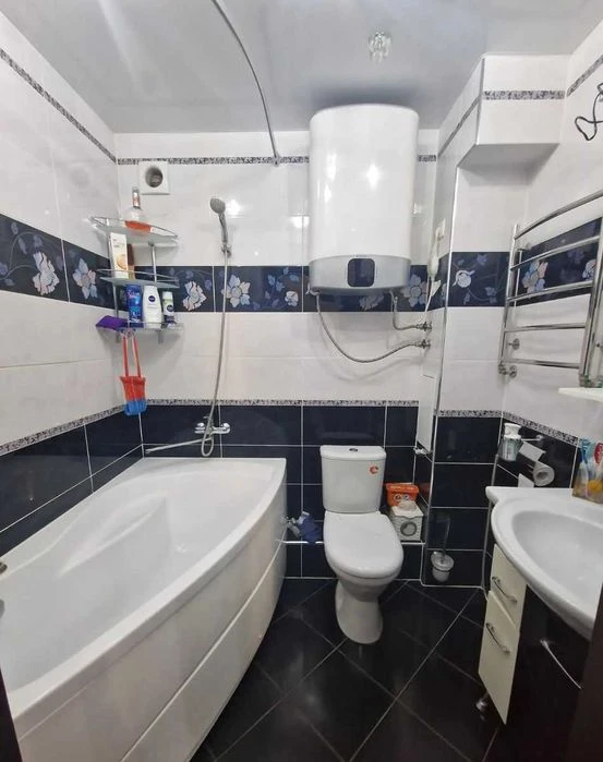 Продам 2к квартиру на Новых Домах, м.Дворец Спорта