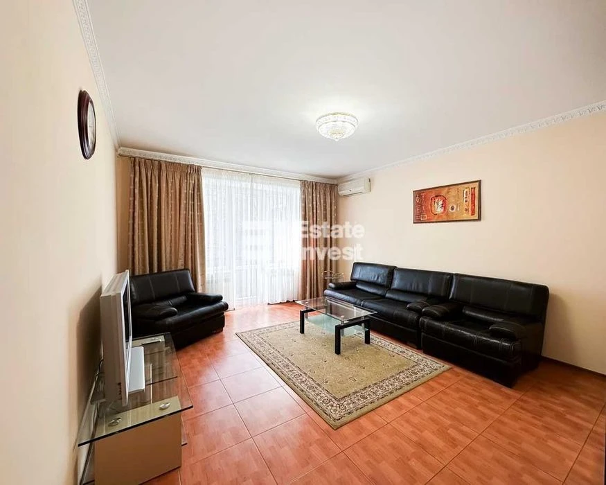 Продам 2 кімн. квартиру по вул. Григорія Сковороди, 67.