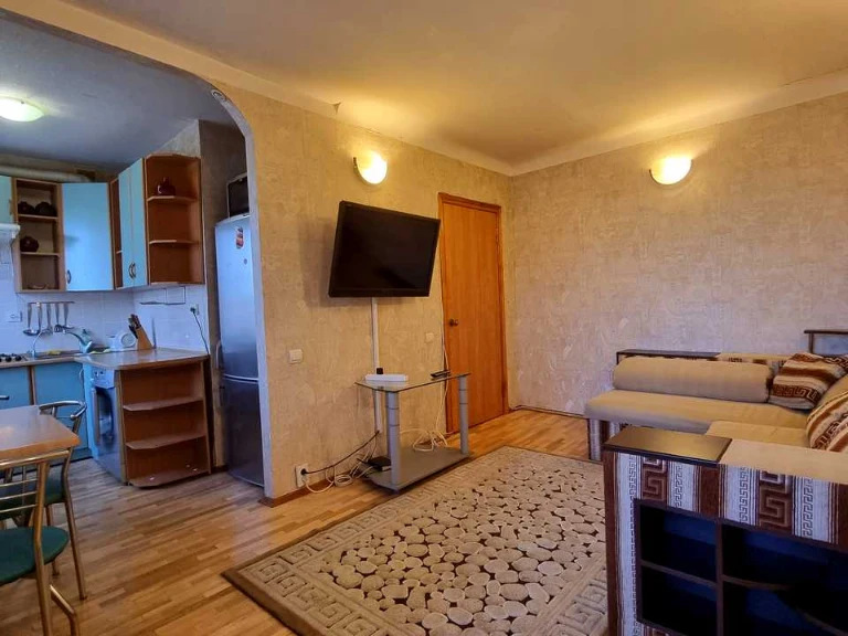 Apartment. Kyiv, Mashinobudivna St.