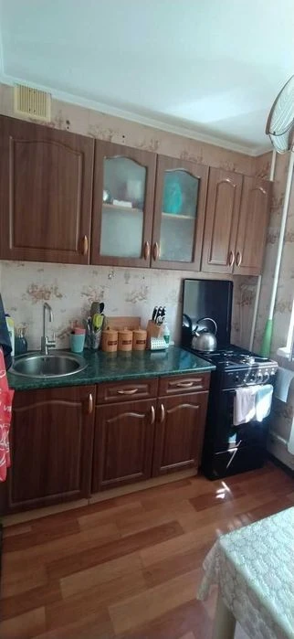 Продам классную двушку возле метро 23-е августа