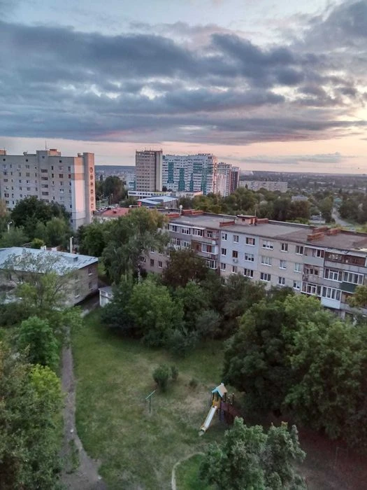 Продам 2 комнатную квартиру, Одесская, Зерновая, высотка