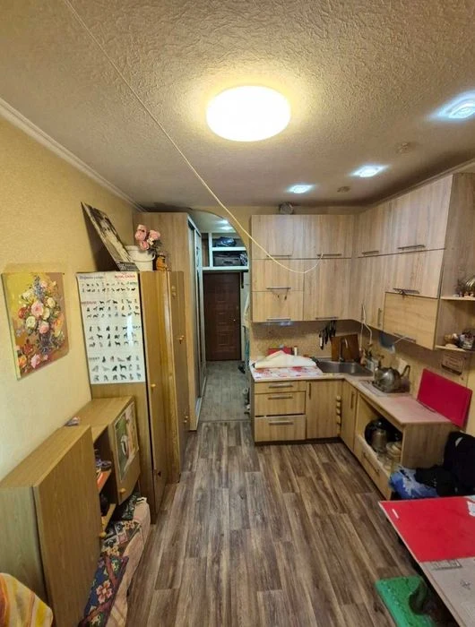 Продам  1комнатную кв-ру с ремонтом. Рядом с рынком хтз