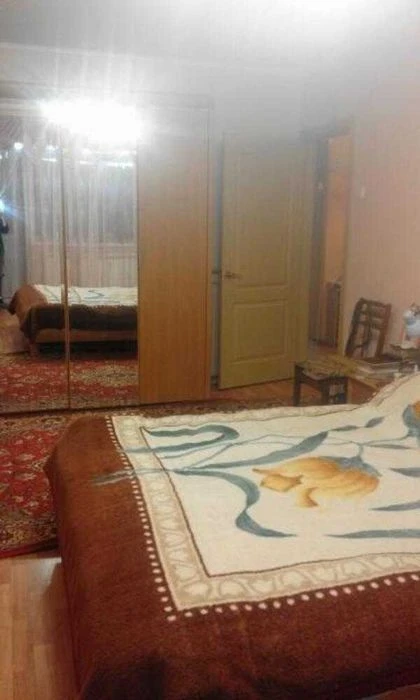 Продам  3комн квартиру рядом с метро. Новые Дома.