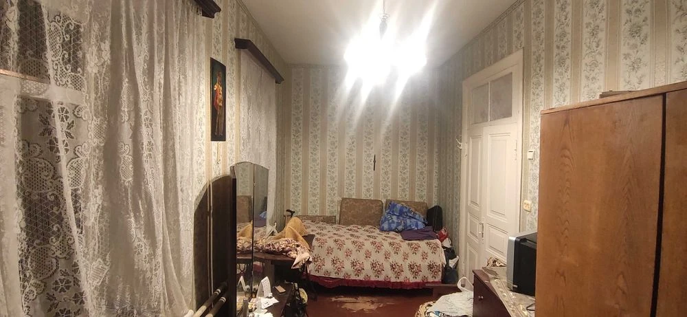 G5 Продам 2 ком. квартиру возле метро Левада