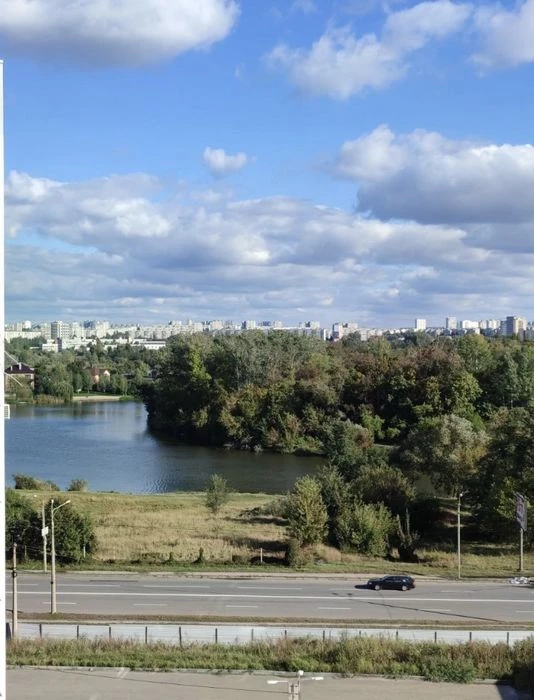 Продам видовую 1к/квартиру 40,05м/кв (с черновыми) в ЖК Гидр