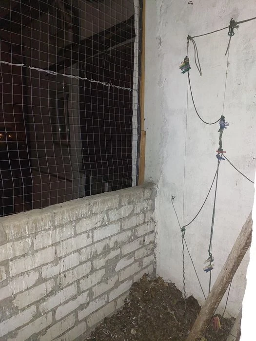 Продам двух-етажную квартиру на 5 комнат метро Армейская