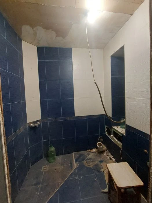 Продам двух-етажную квартиру на 5 комнат метро Армейская