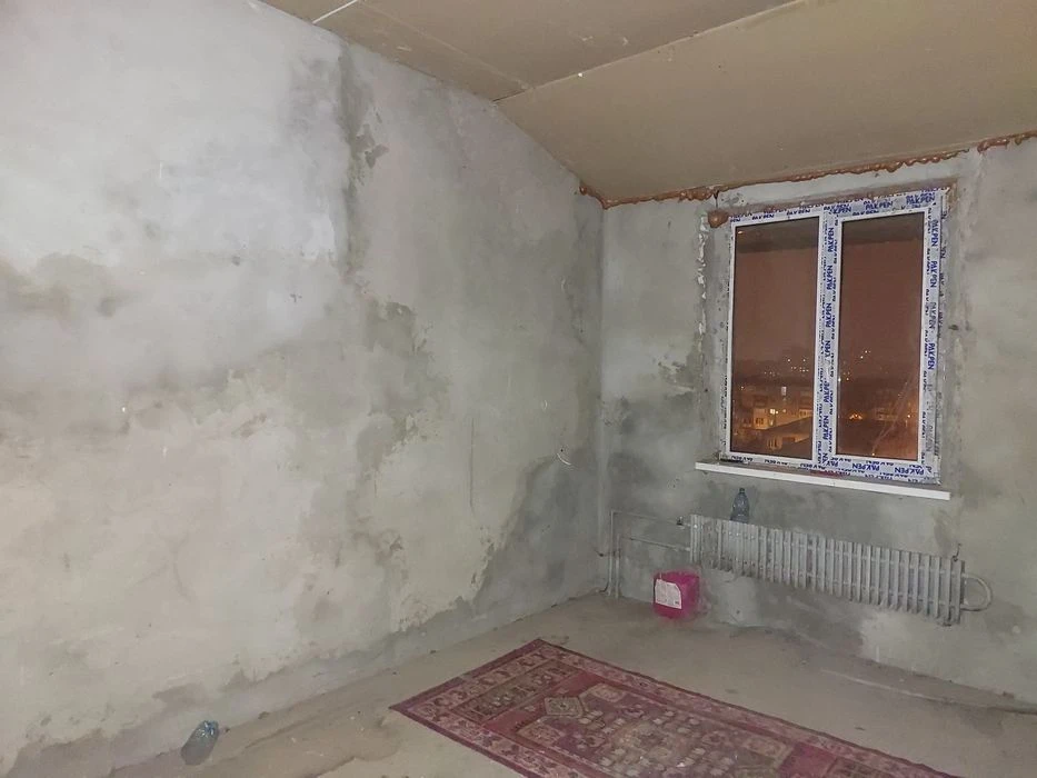 Продам двух-етажную квартиру на 5 комнат метро Армейская