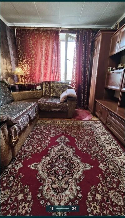 Власник!! Продам   3х комнатную квартиру возле метро холодна