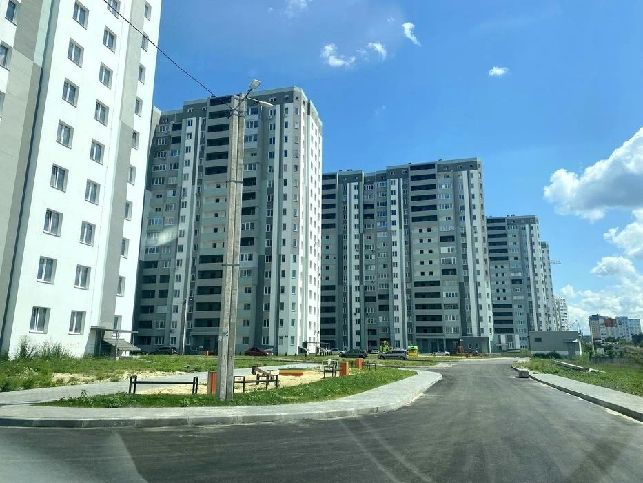 Продам 2-х комн , новострой , Жк Левада , Центр, Заливная 12