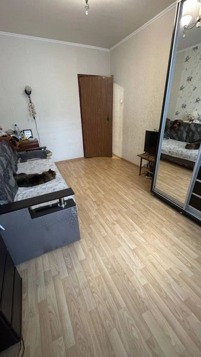 Продам 3 - 4 комнатную квартиру Северная Салтовка 1, Салтовс