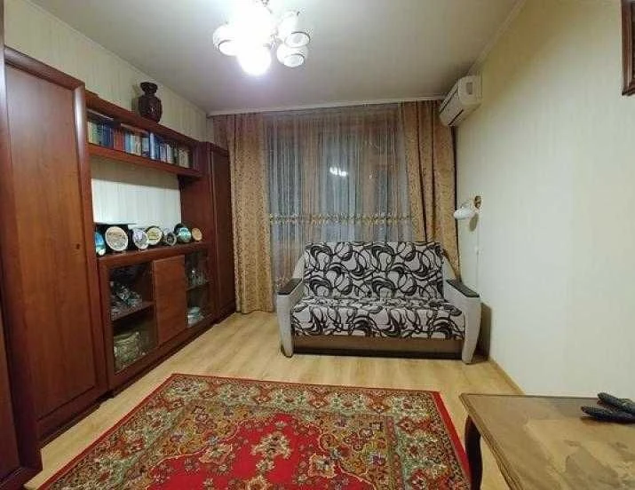 Продам 1-к кв., 656 м/р вул. Гв. Широнінців