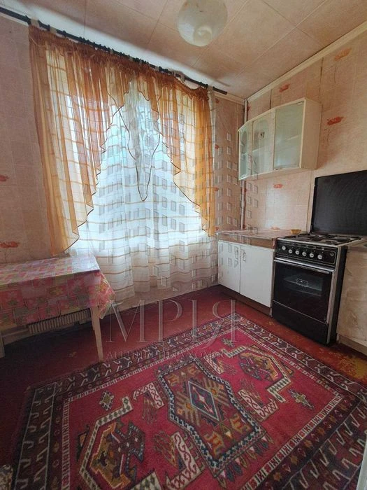 Продам 1кв. 27м2  Салтовка м.Студенческая, ул. Валентиновска
