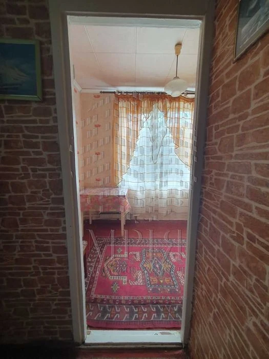 Продам 1кв. 27м2  Салтовка м.Студенческая, ул. Валентиновска