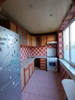 100% актуально У порога метро Студенческая!Продам 3х к. квар