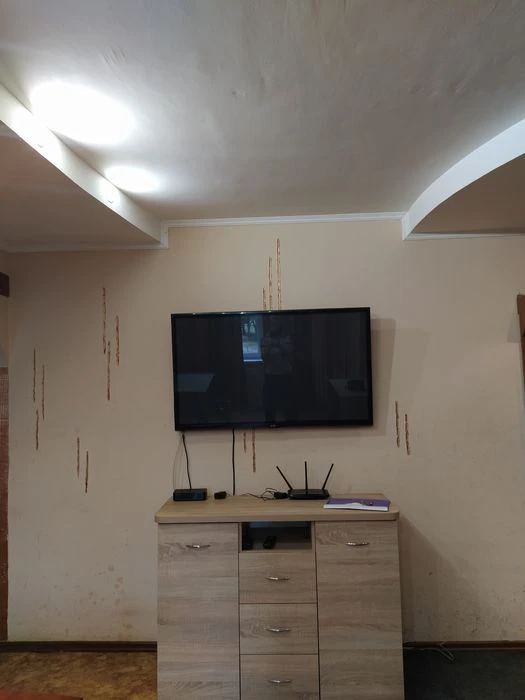 100% актуально У порога метро Студенческая!Продам 3х к. квар