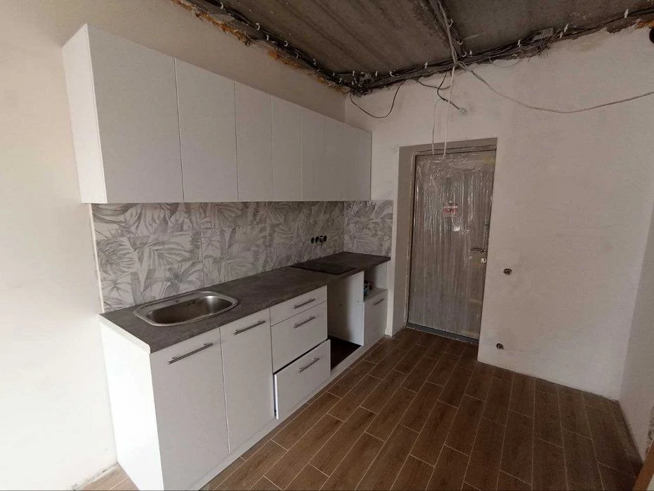 Реальная Продам 1к малогабаритка Новострой. м. Бот. Сад, Нау