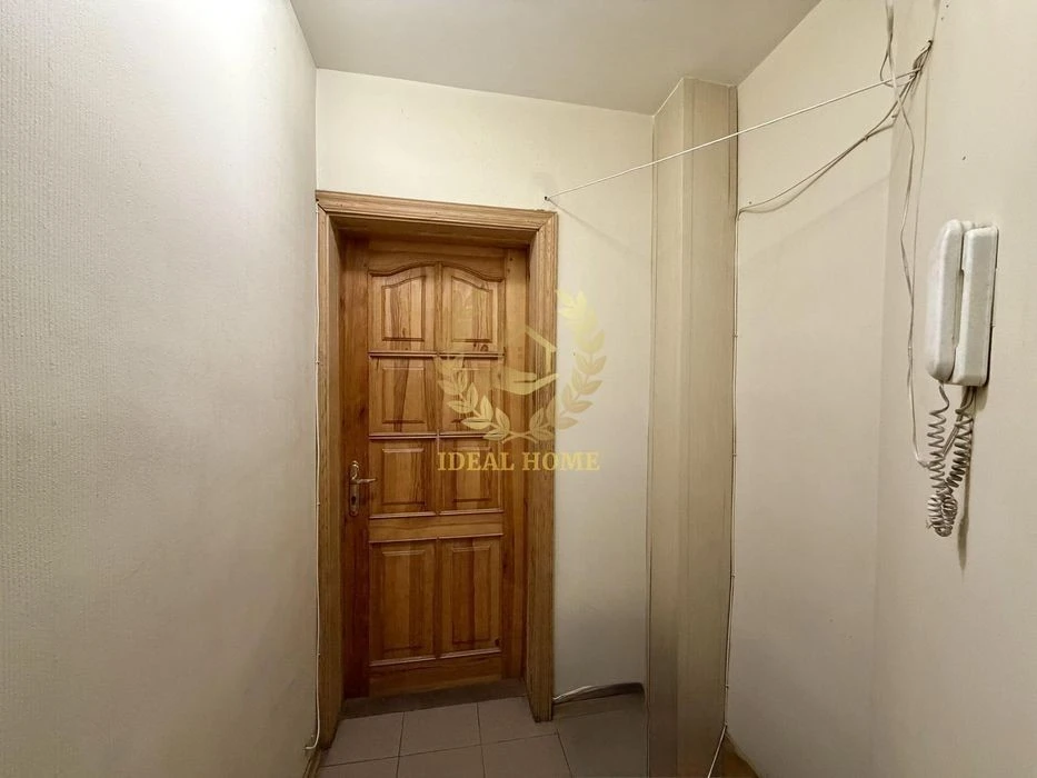 I will sell a 3-room apartment at 1B Lesya Kurbasa Avenue, Svyat