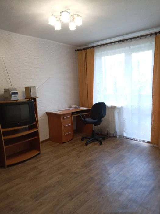 Продам 1-кімнатну квартиру в районі метро 23 серпня.