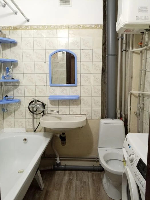 Продам 1-кімнатну квартиру в районі метро 23 серпня.