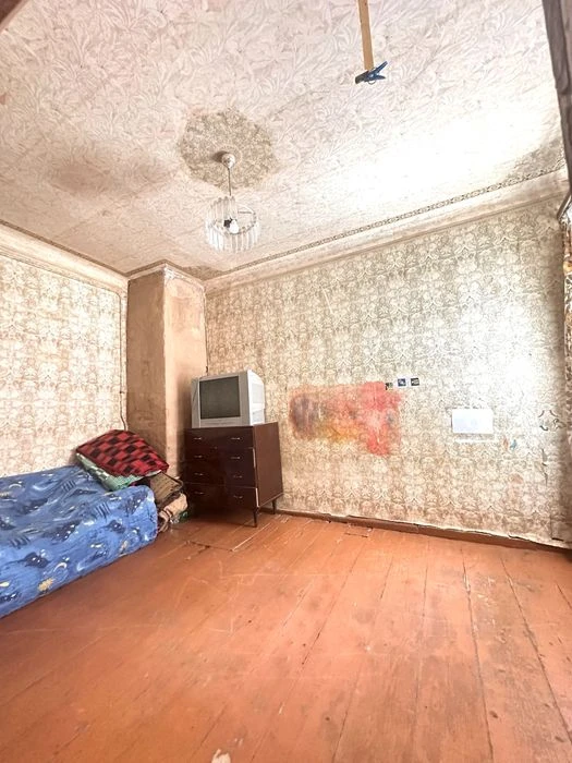 Продам 2 квартиру метро 5 мин .  южд с автономным отоплением