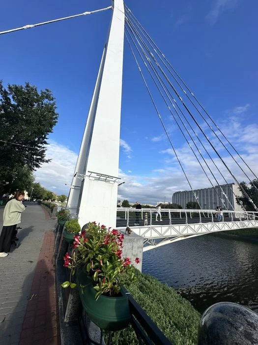Продам 2 квартиру метро 5 мин .  южд с автономным отоплением