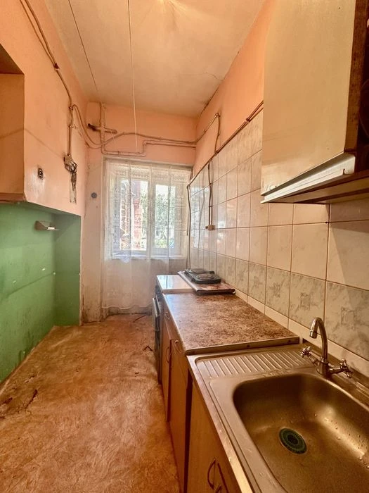 Продам 2 квартиру метро 5 мин .  южд с автономным отоплением