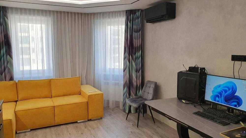 Three-room apartment for sale in Sokolniki, 100 sq.m.