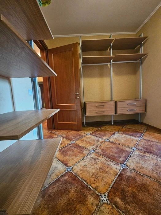 Продаж 2 кімнаної 75м євроремонт меблі техніка Виноградар пр