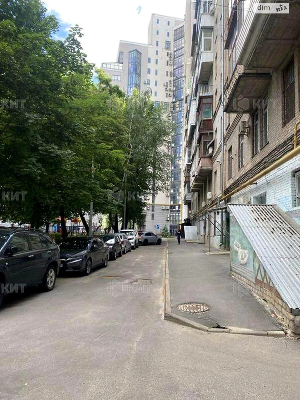 For Sale Apartment Center