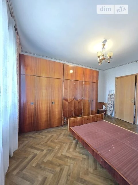 Продаж 3к квартири 72.1 кв. м на вул. Юлії Здановської 29 •