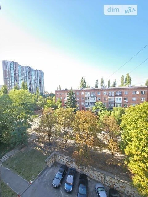 Продаж 3к квартири 72.1 кв. м на вул. Юлії Здановської 29 •