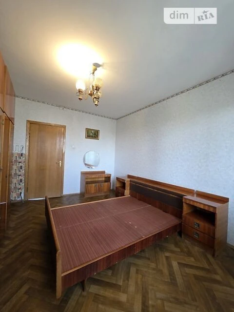 Продаж 3к квартири 72.1 кв. м на вул. Юлії Здановської 29 •