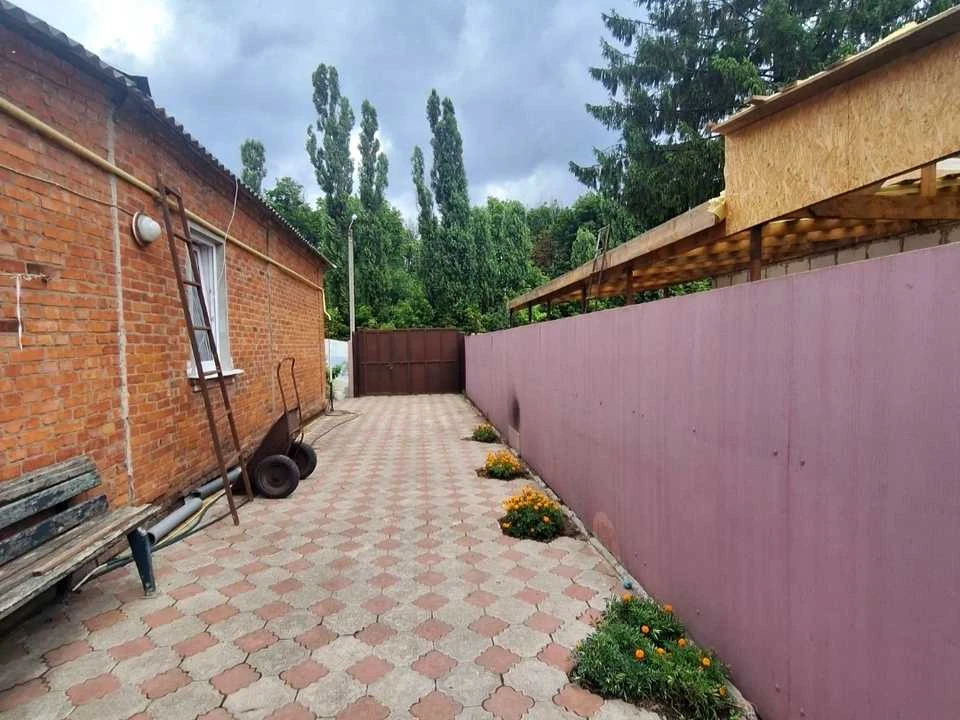 Будинок. Харків, Івана Каркача бульв.