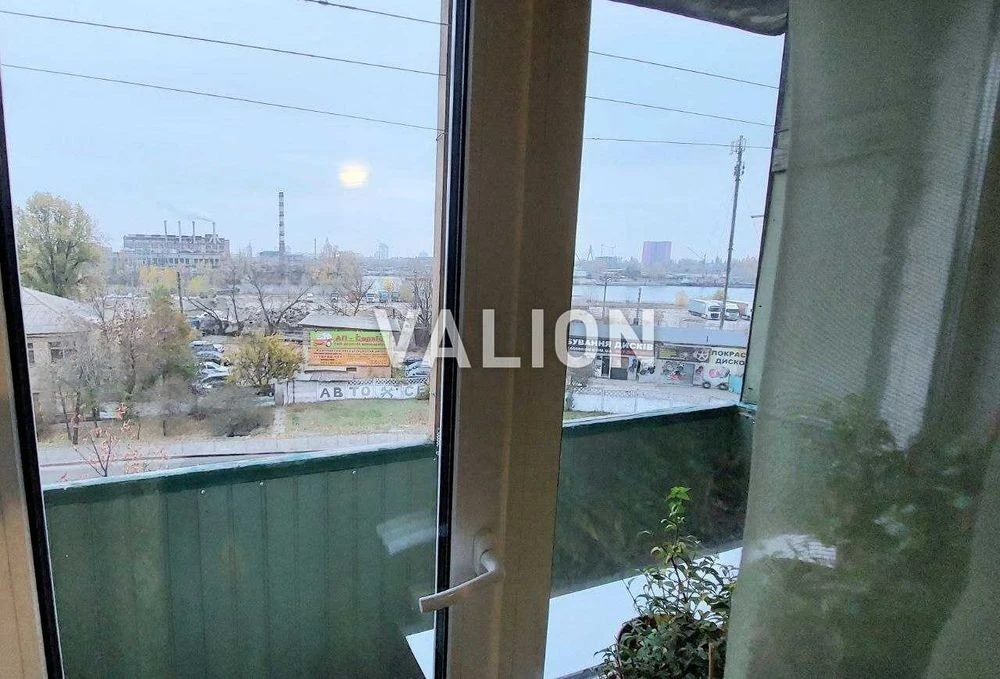 Продаж 1к квартири на вул. Набережно-Лугова 3, Подільський р