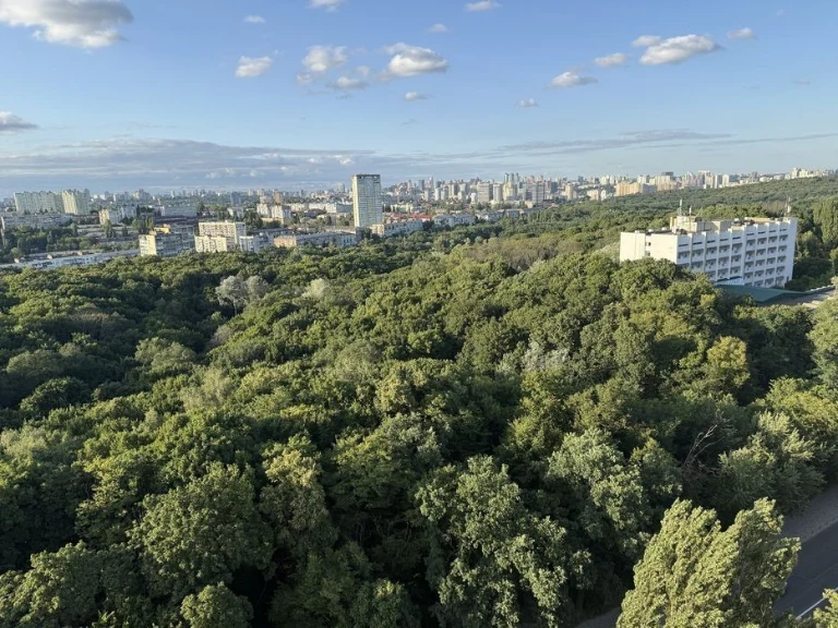 продаж квартири без комісіі 3км 110,3м 14пов вул. Героїв Обо