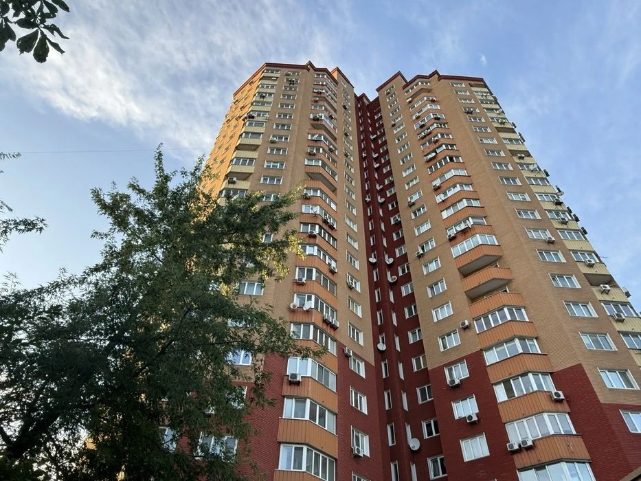 продаж квартири без комісіі 3км 110,3м 14пов вул. Героїв Обо