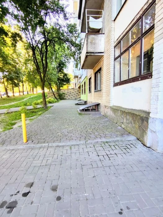 2 кімнатна квартира під комерцію. Вул. Соборна