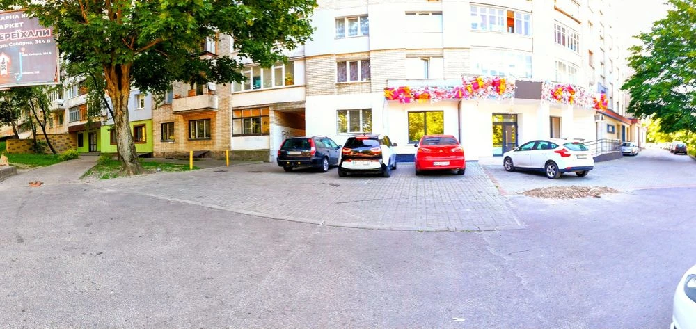 2 кімнатна квартира під комерцію. Вул. Соборна