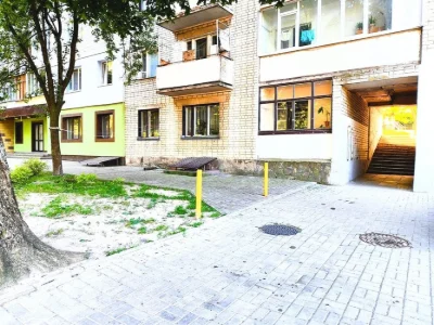 2 кімнатна квартира під комерцію. Вул. Соборна