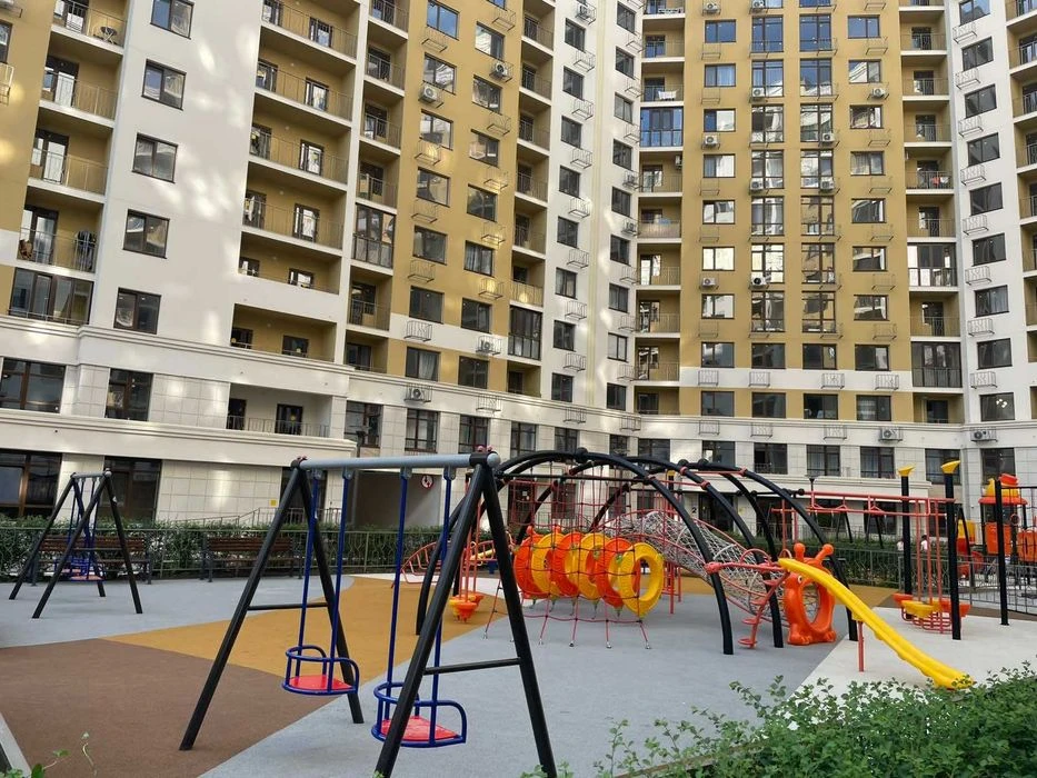 1-комнатная квартира в новом доме в центре Таиров.