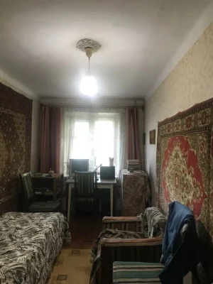 Продам 2х комн квартиру по ул Варненская \100 школа