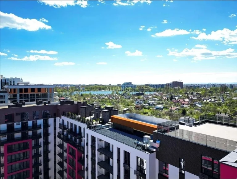 Продам 1к квартиру з балконом в збудованому будинку Manhatta